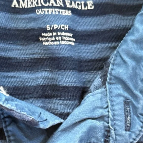 American Eagle Outfitters Men's Blue Striped Golf style shirt in a size S - Picture 5 of 6